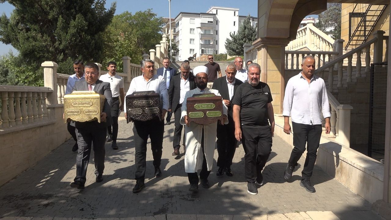 Kâbe Örtüleri Ve Mukaddes Emanetler Kahramanmaraş'ta! (5)