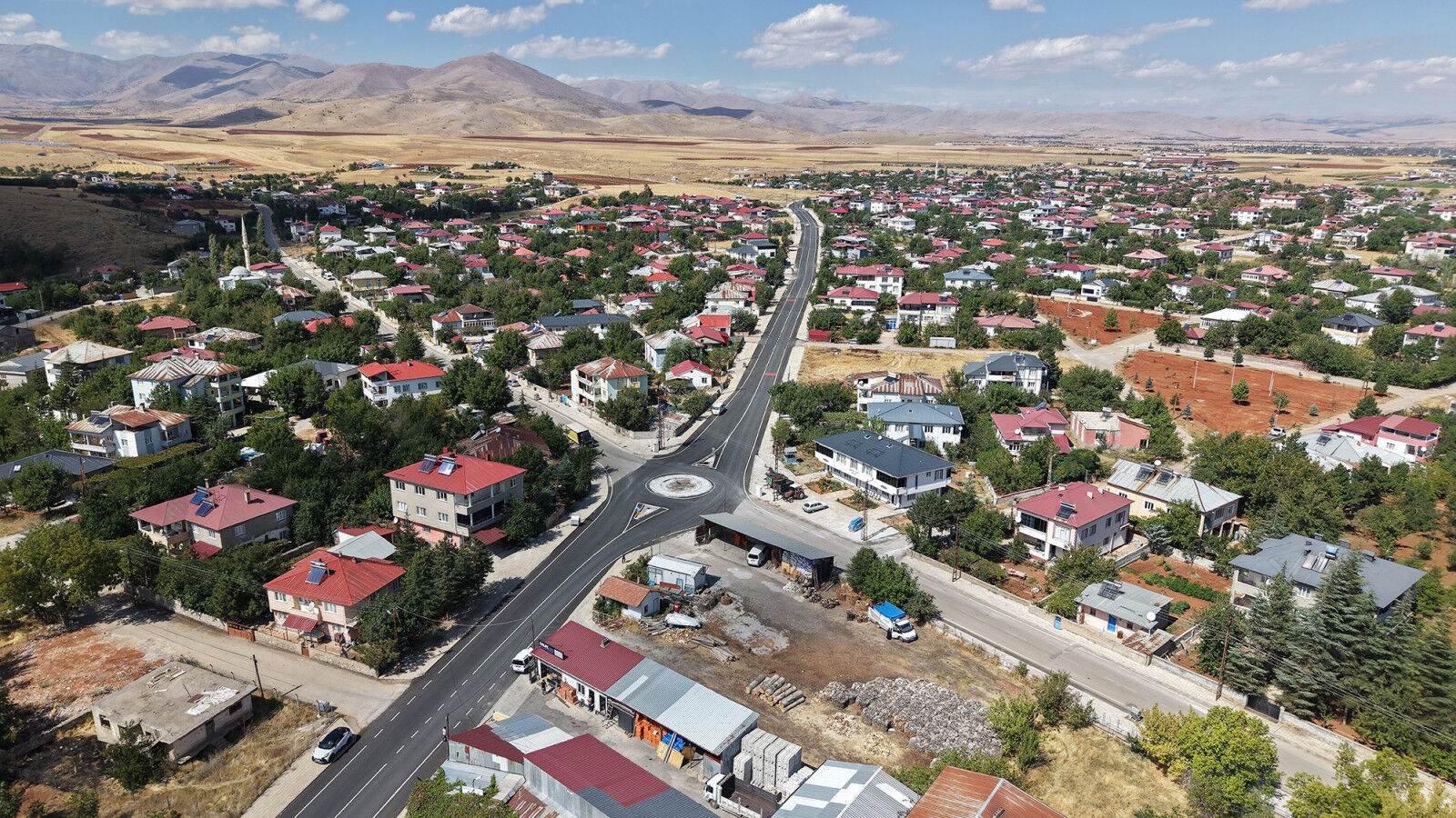Kahramanmaraş Afşin’de 15 Milyonluk Yol Yatırımı Tamamlandı