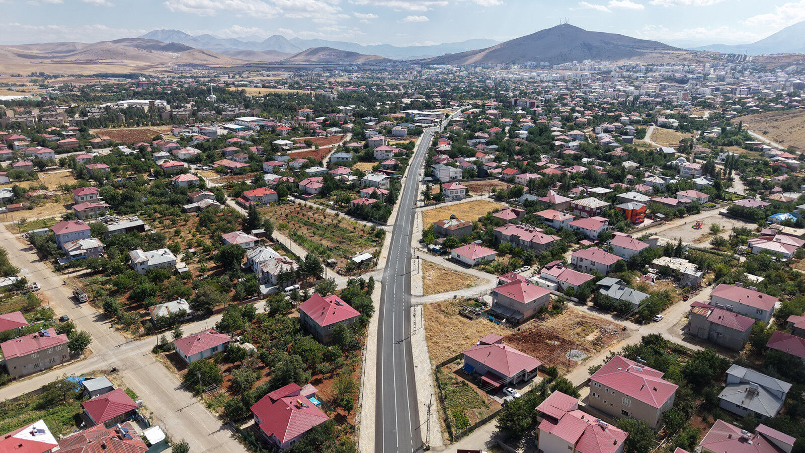 Kahramanmaraş Afşin’de 15 Milyonluk Yol Yatırımı Tamamlandı (4)