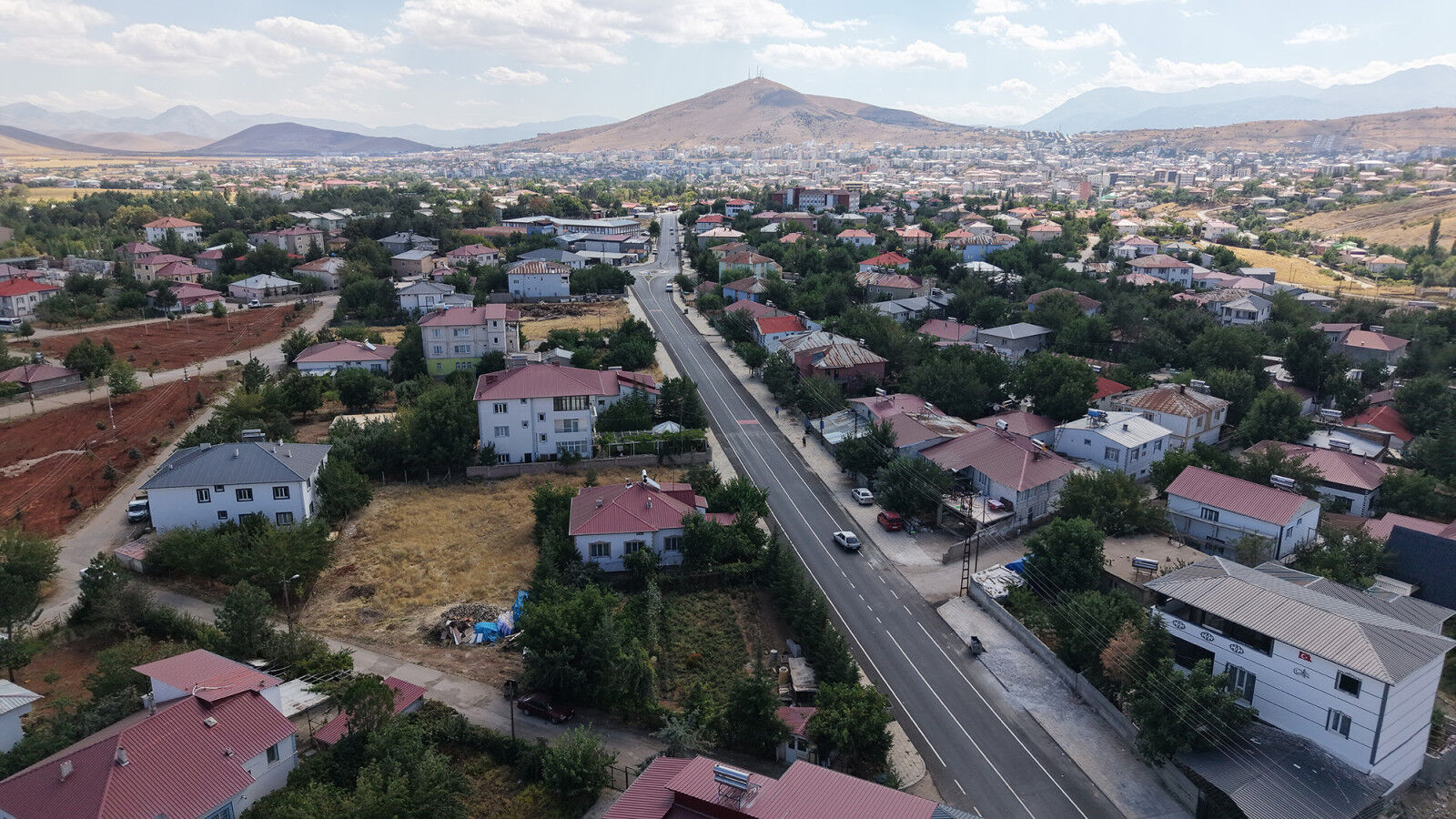Kahramanmaraş Afşin’de 15 Milyonluk Yol Yatırımı Tamamlandı (7)