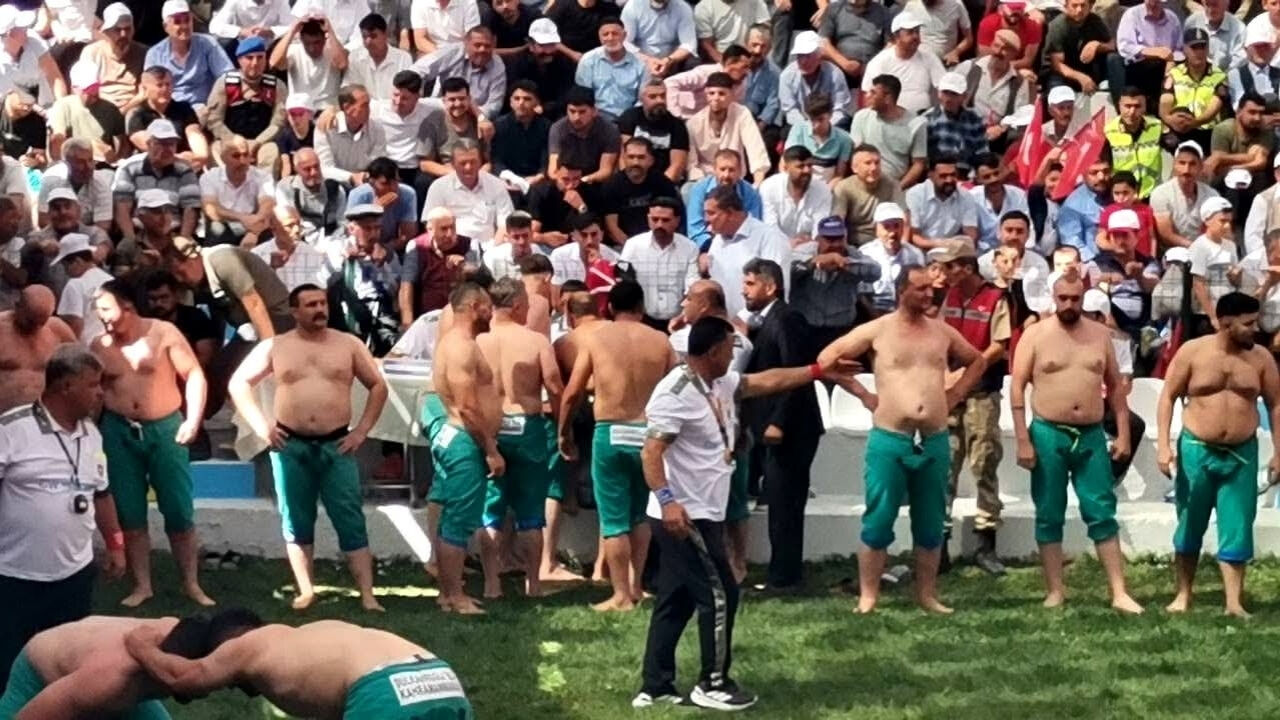 Kahramanmaraş Bertiz Boyalı Güreşleri (1)