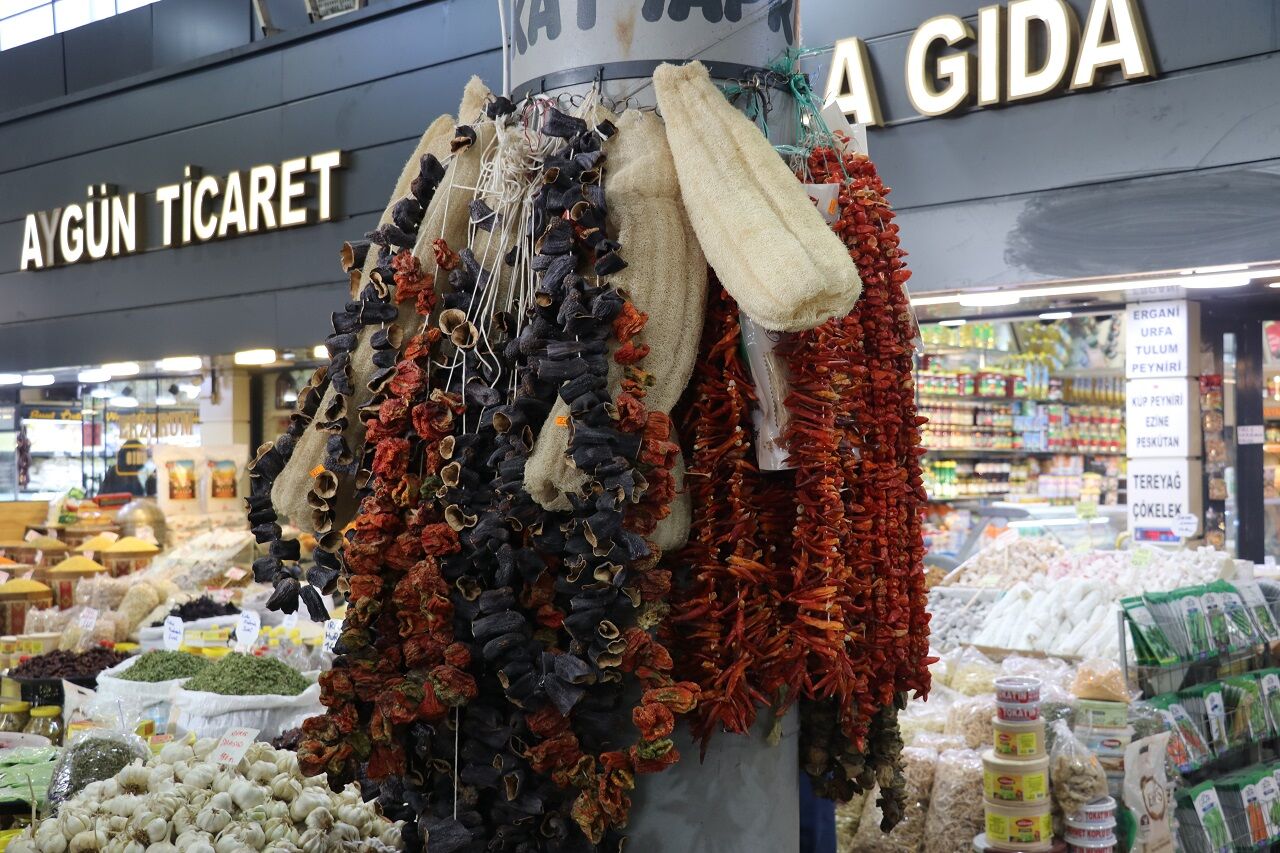 Kahramanmaraş Biberi Sivas Pazarında Kışlık Hazırlığın Gözdesi Oldu