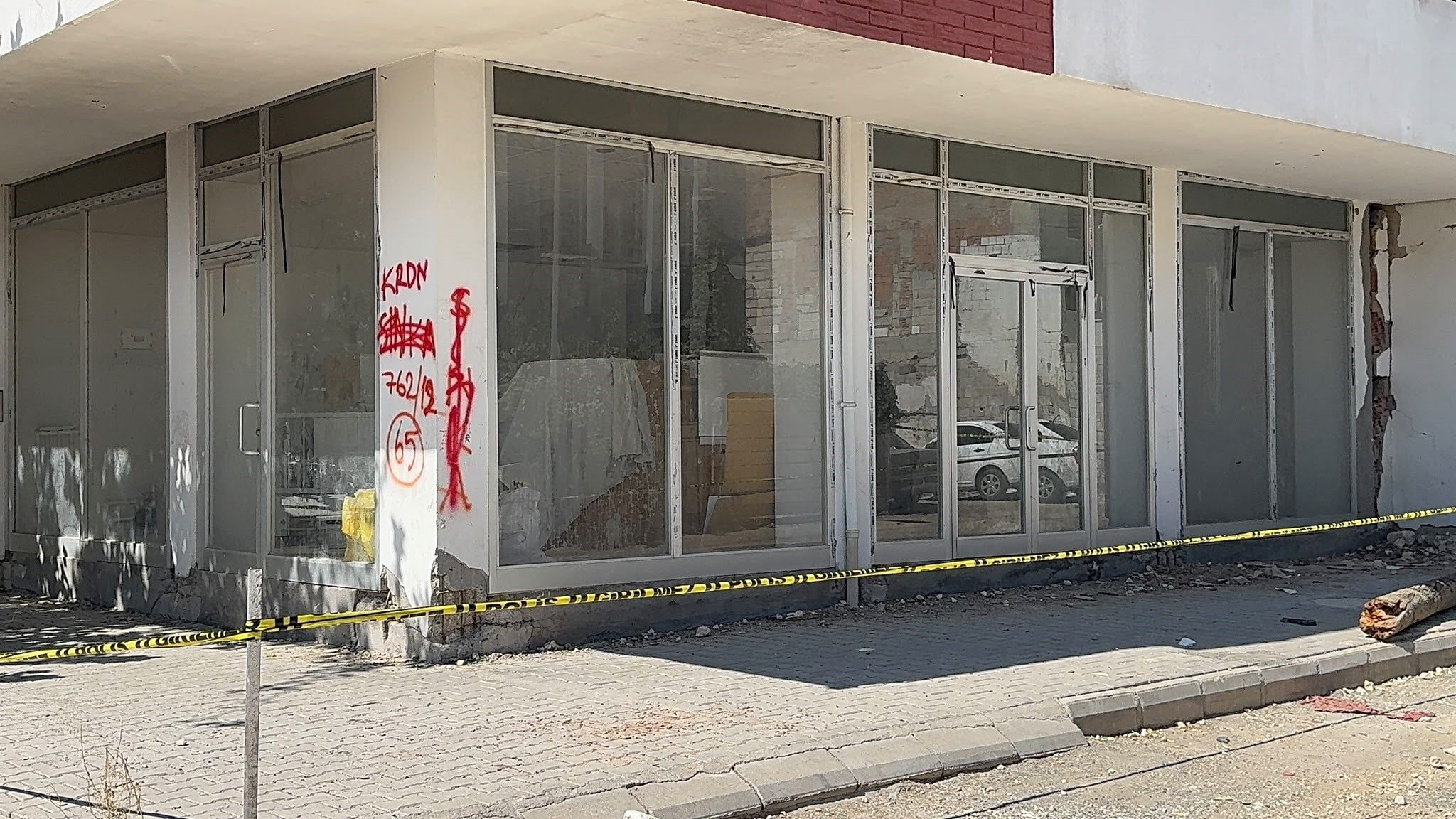Kahramanmaraş Depreminde Hasar Almıştı! Çatırdama Sesleri Geldi (2)