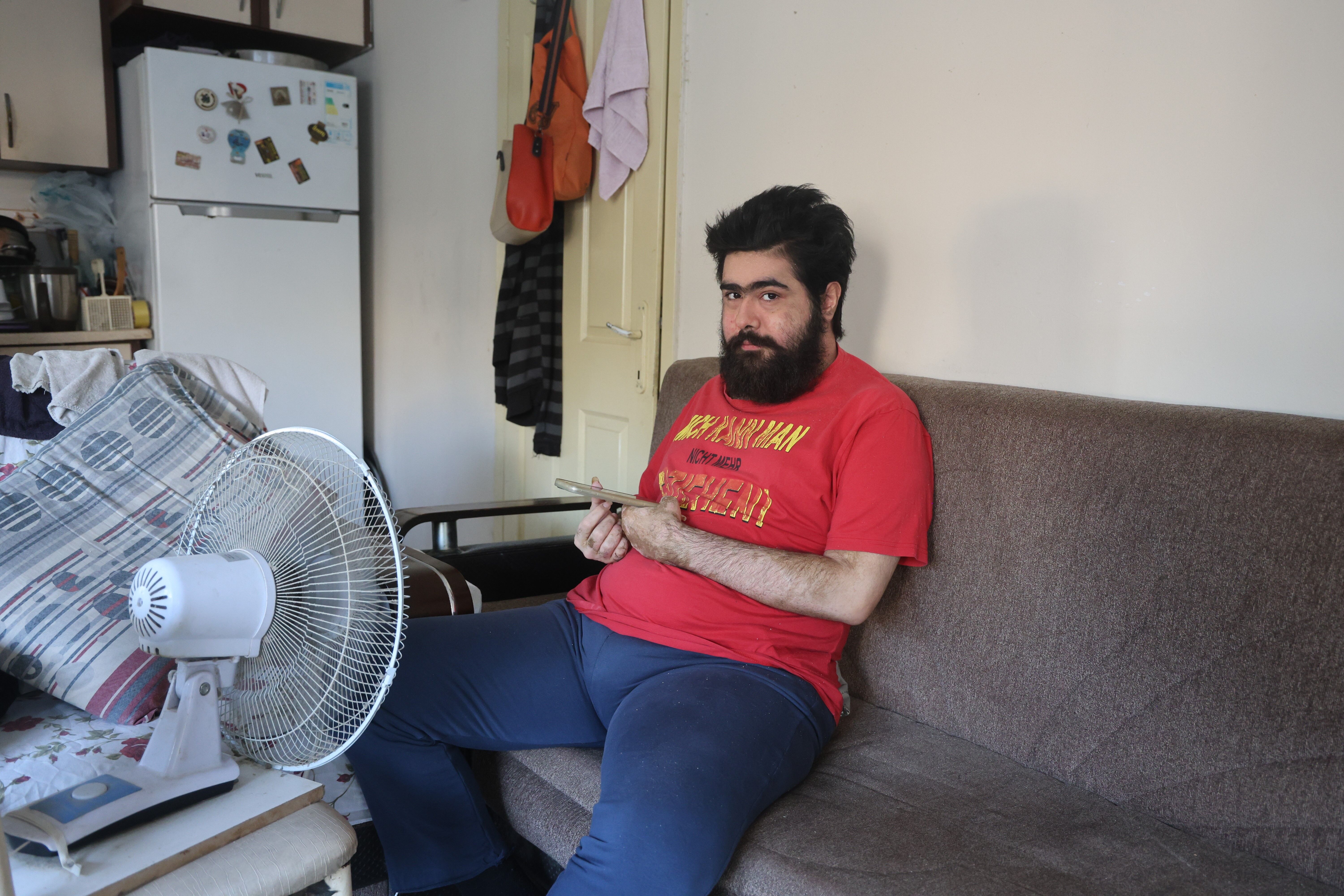 Kahramanmaraş Depremleri Hayatını Değiştirdi Üniversiteyi Bırakıp Evine Kapandı (2)