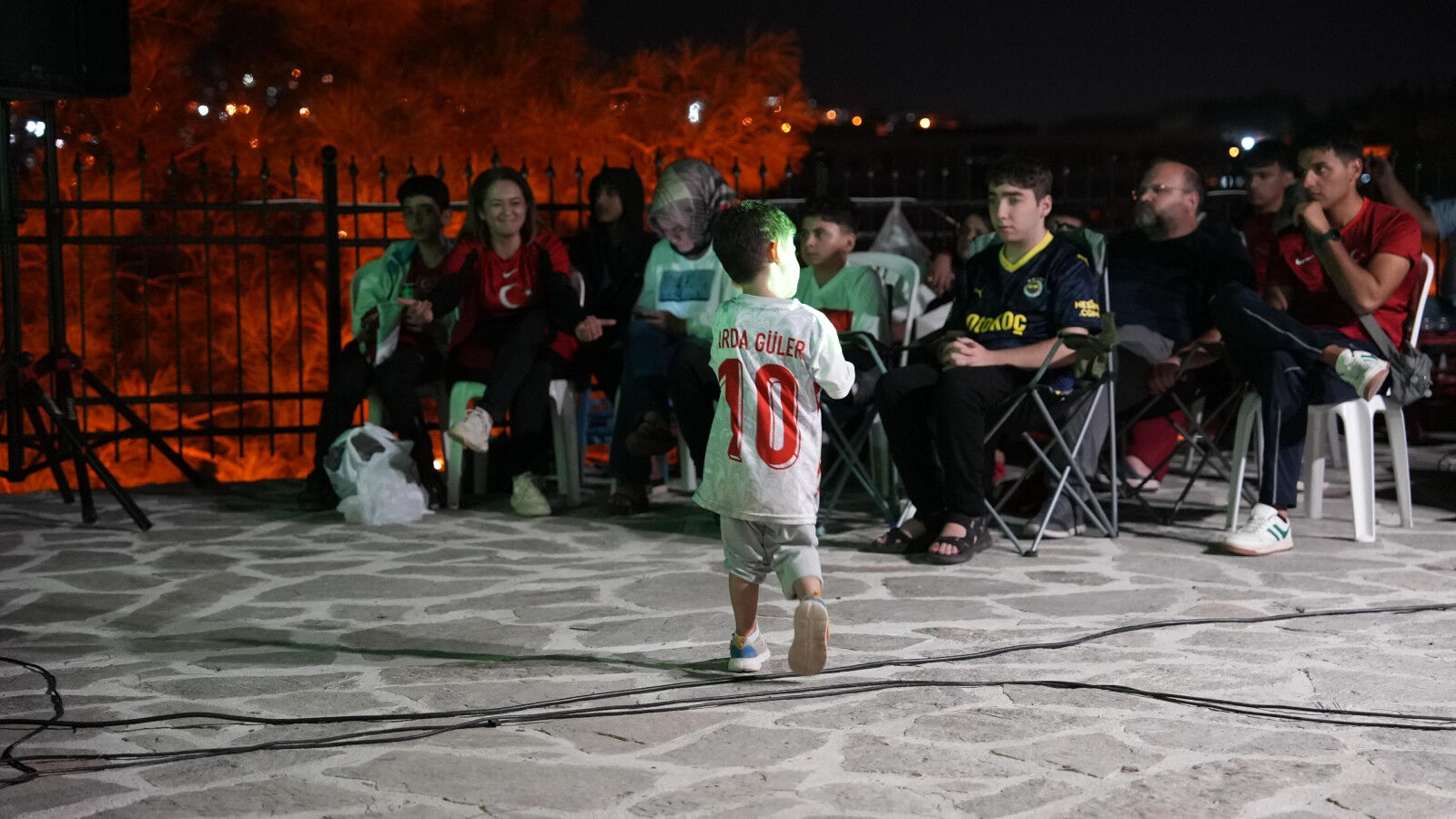 Kahramanmaraş Kalesi’nde Milli Maç Heyecanı! Yüzlerce Kişi Buluştu (6)
