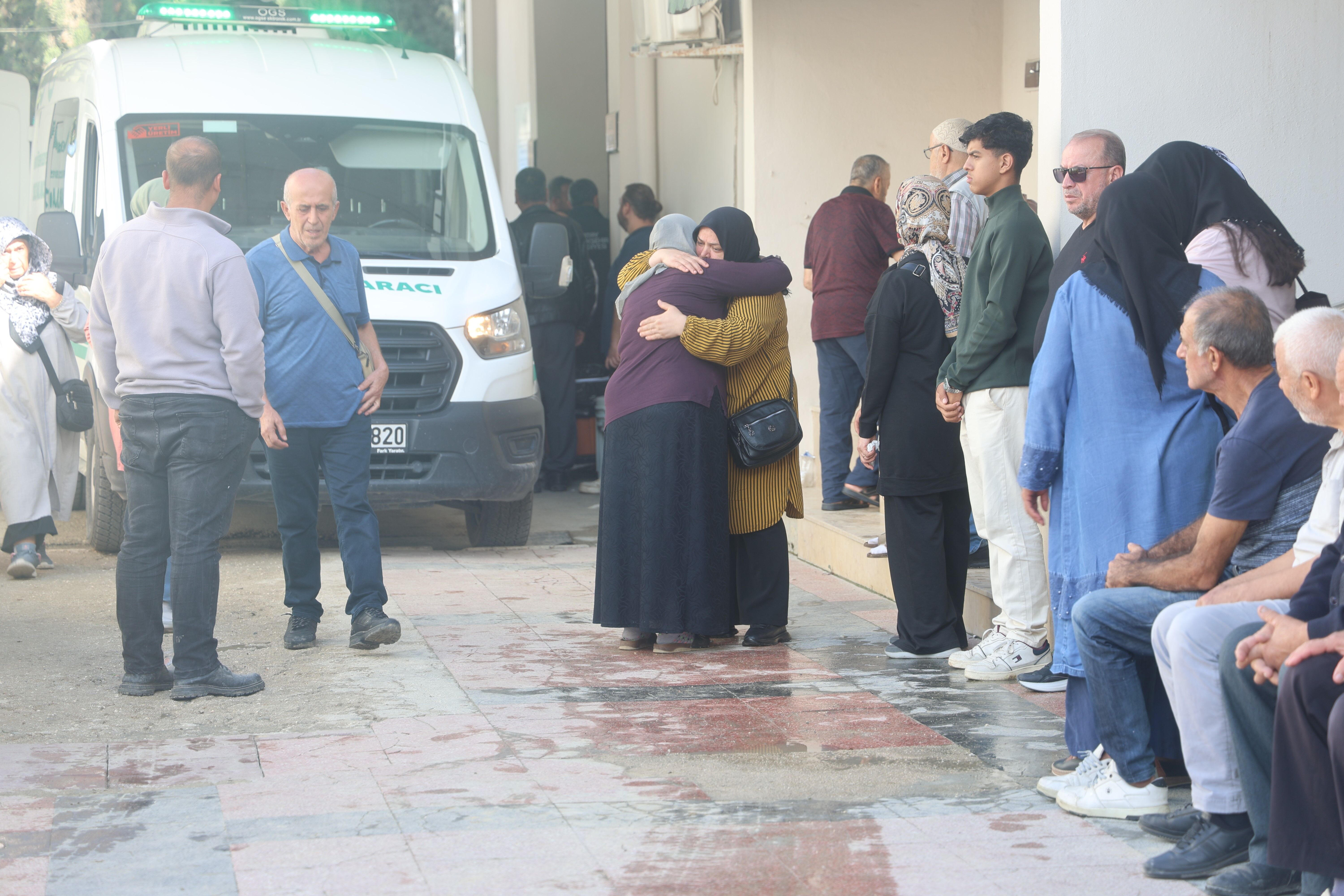 Kahramanmaraş Sınırındaki Kazada Hayatını Kaybeden 7 Kişi Toprağa Verildi (3)