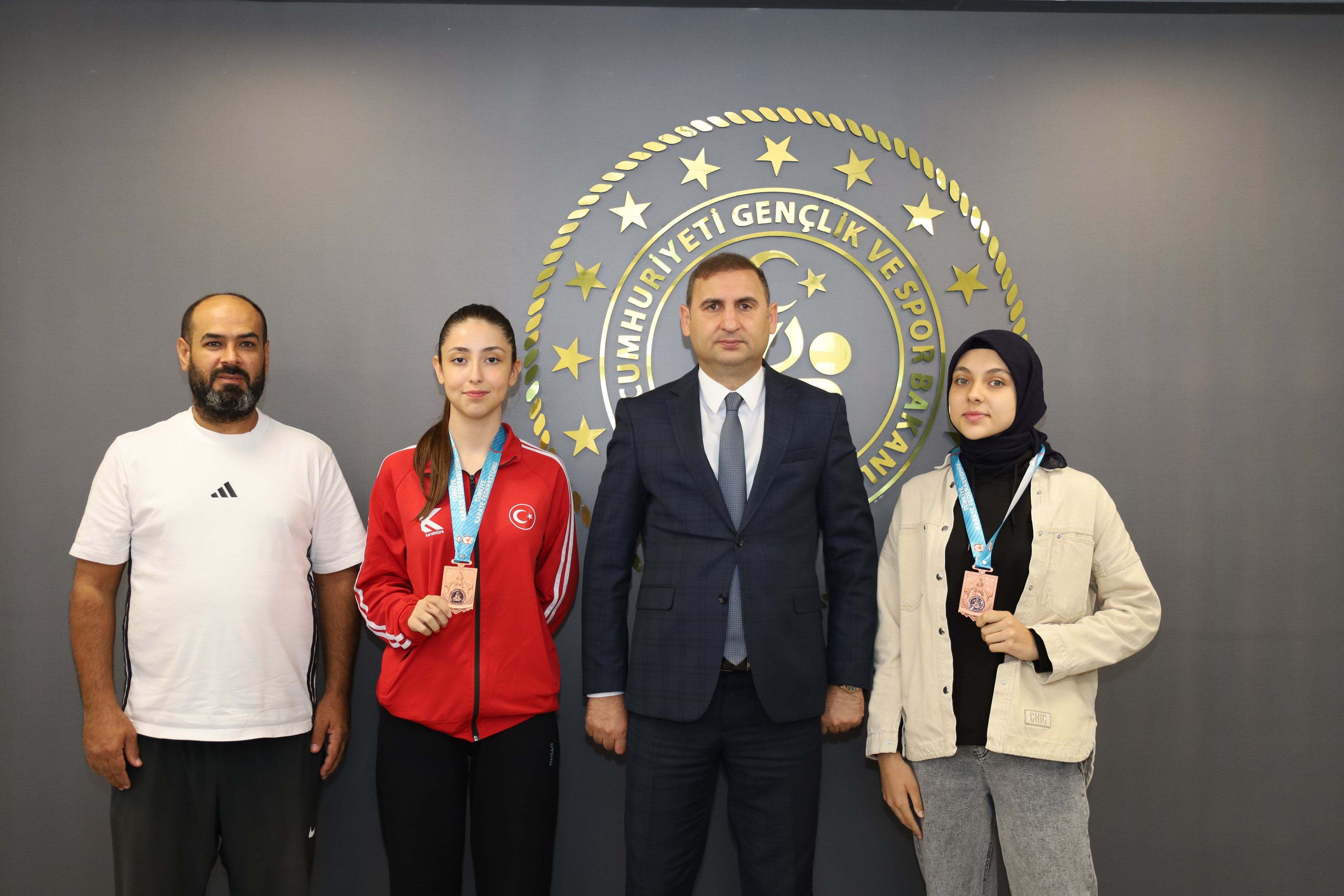 Kahramanmaraşlı Karateciler Uluslararası Şampiyonada Kürsüde (1)