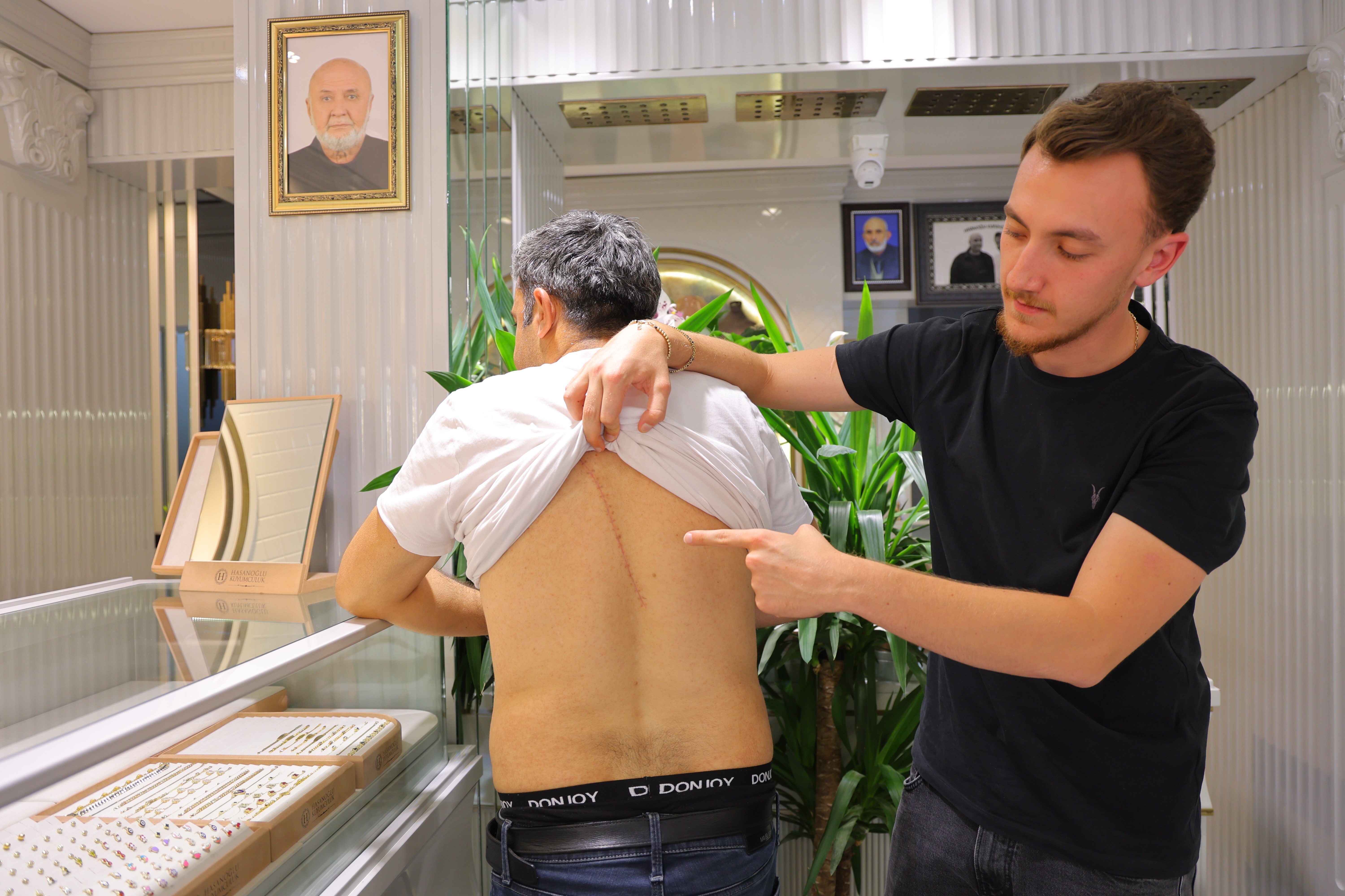 Kahramanmaraşlı Kuyumcunun 15 Kilo Altını Gasp Edildi! (1)