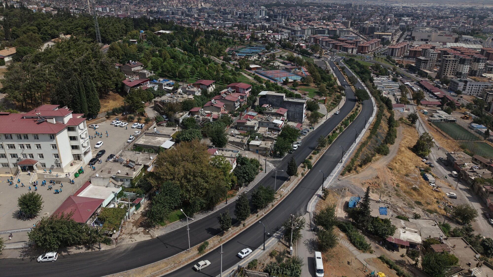 Kahramanmaraş'ta Ali Sezal Bulvarı 94 milyon TL’lik yatırımla yeniledi