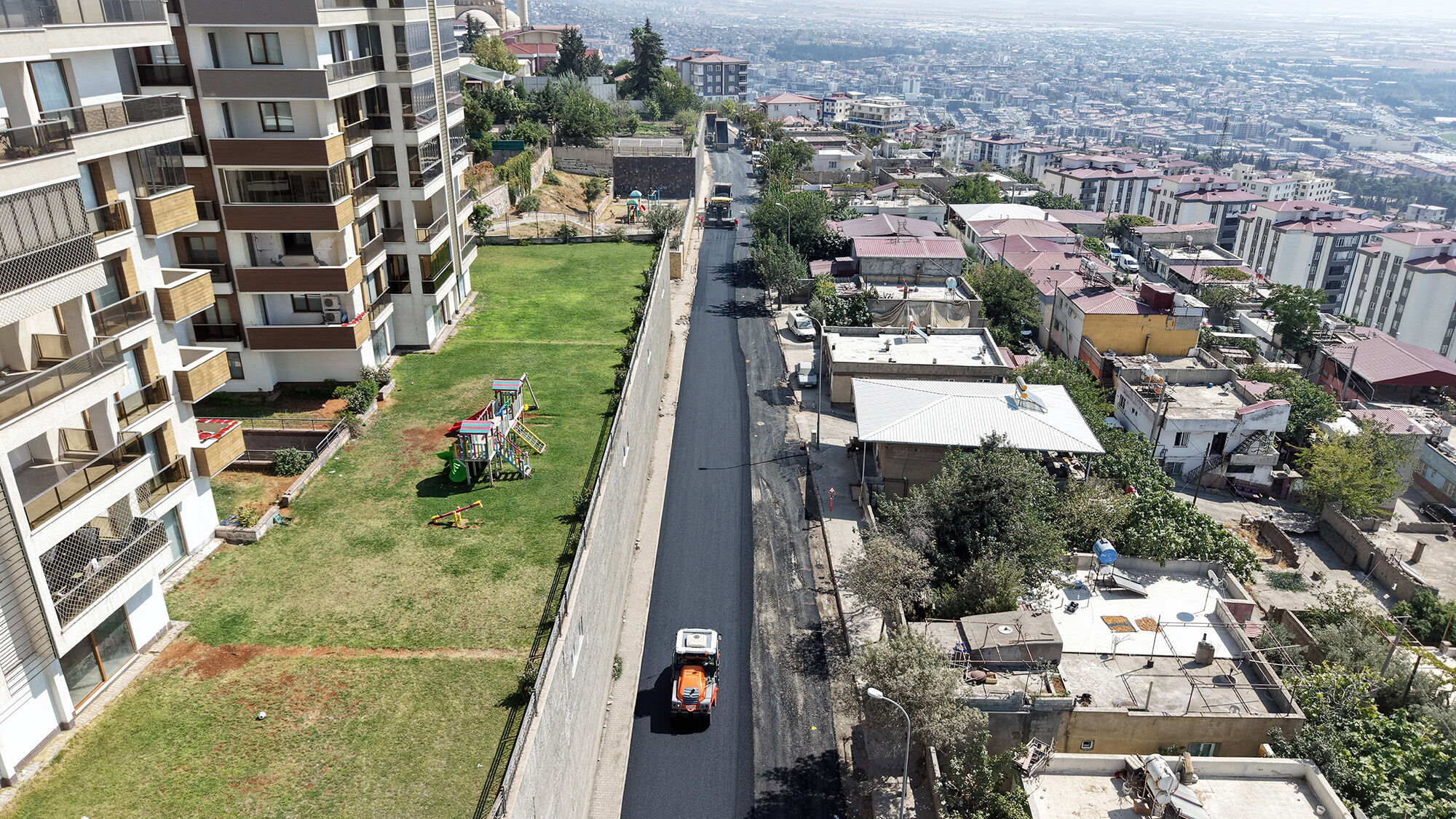 Kahramanmaraş’ta Asfalt Seferberliği Kâtip Çelebi Caddesi Yenileniyor (5)