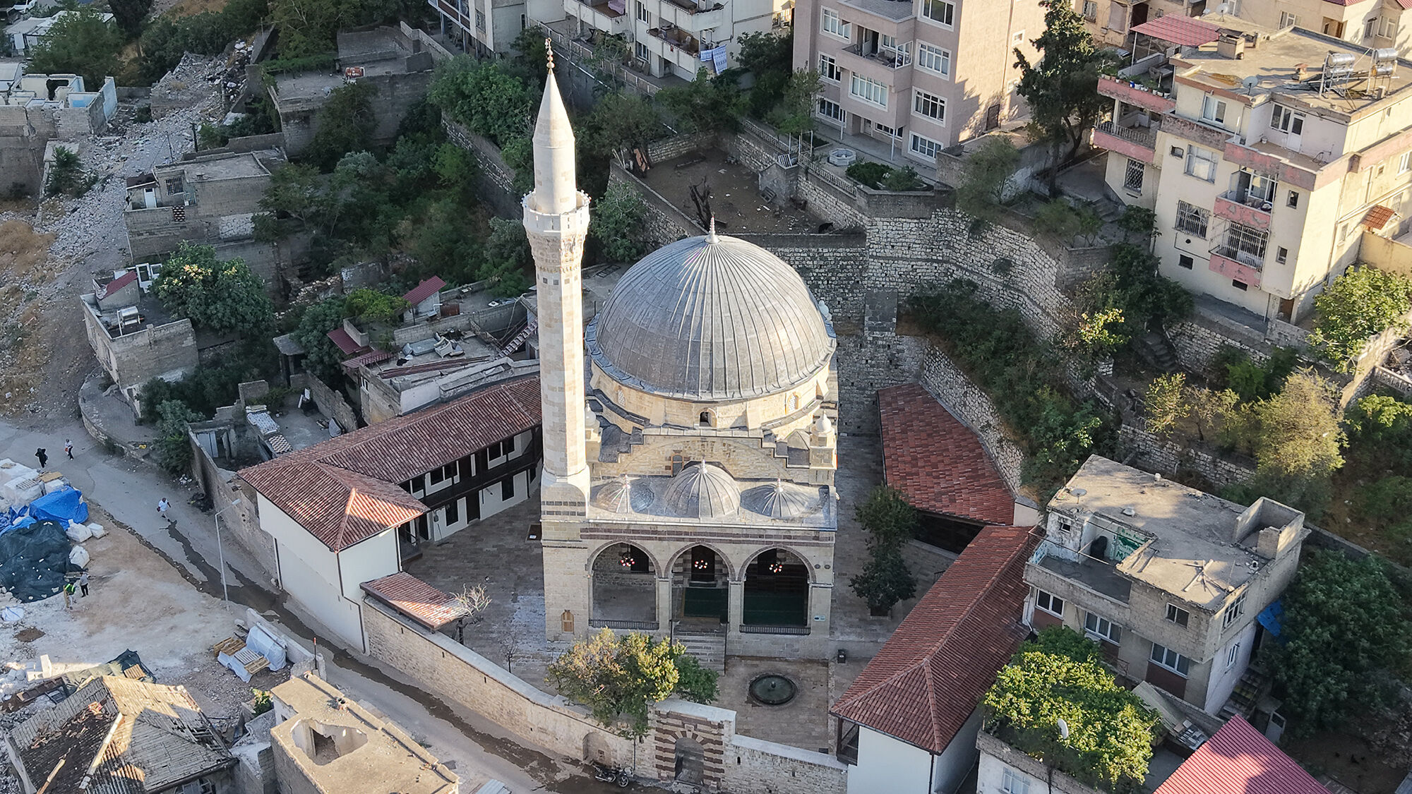 Kahramanmaraş’ta Depremde Hasar Alan 5 Cami Yeniden Ibadete Açılıyor (4)