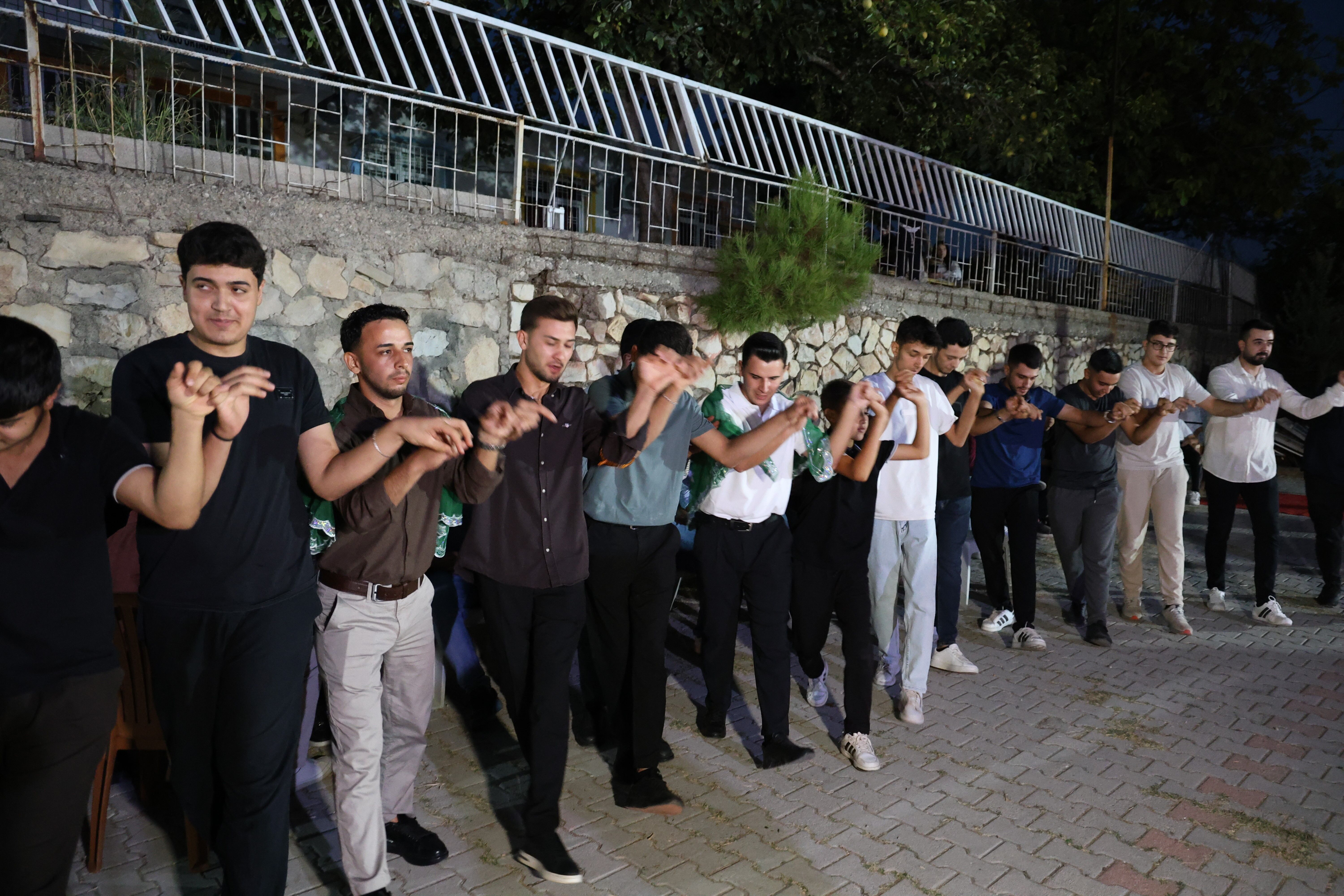 Kahramanmaraş’ta İkiz Kardeşler Aynı Yerde Askerlik Yapacak! (2)