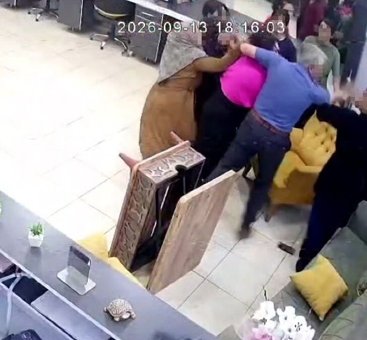 Kahramanmaraş’ta Kuaför Salonunu Basıp Kadın Kuaförünü Darbettiler (4)