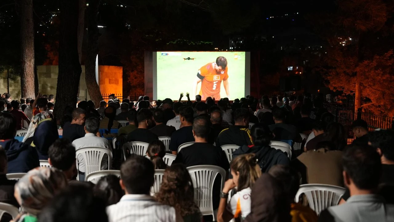 Kahramanmaraş’ta Milli Maç İçin Dev Ekran Kuruluyor!