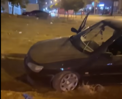Kahramanmaraş’ta tekeri kayan araç tarlaya uçtu