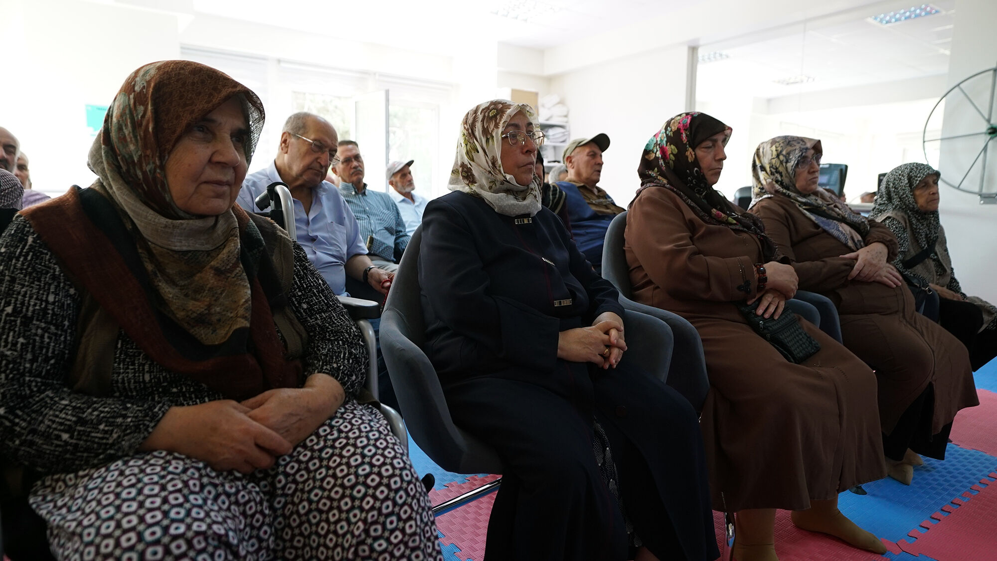 Kahramanmaraş’ta Yaşlı Vatandaşlar Alzheimer Konusunda Bilinçlendirildi (5)