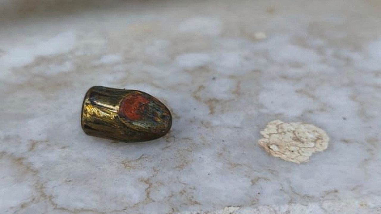 Kahramanmaraş'ta yorgun mermi çocuğun koluna isabet etti