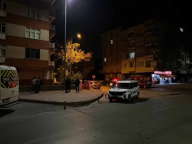 2 grup arasında bıçaklı kavga: 1 yaralı