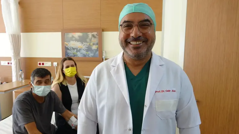Kontrolsüz Ağrı Kesici Kullanımı Böbrek Yetmezliğine Neden Oldu; Eşi Böbreğini Bağışladı