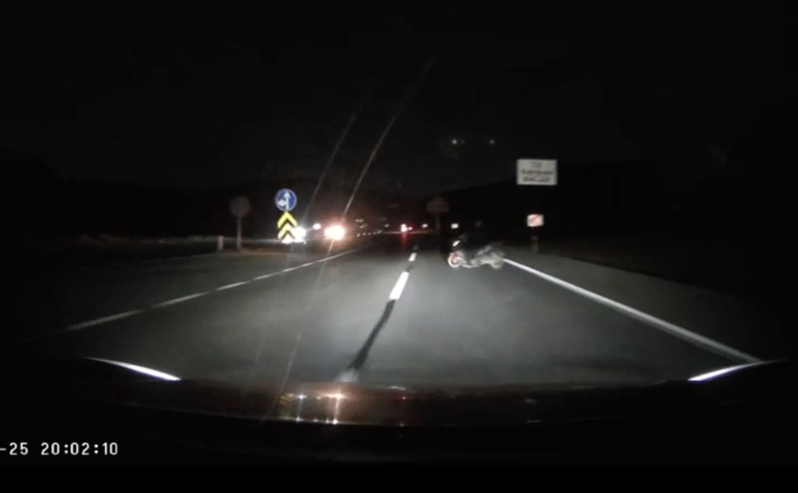 Kütahya’da Motosiklet İle Otomobil Çarpıştı (4)