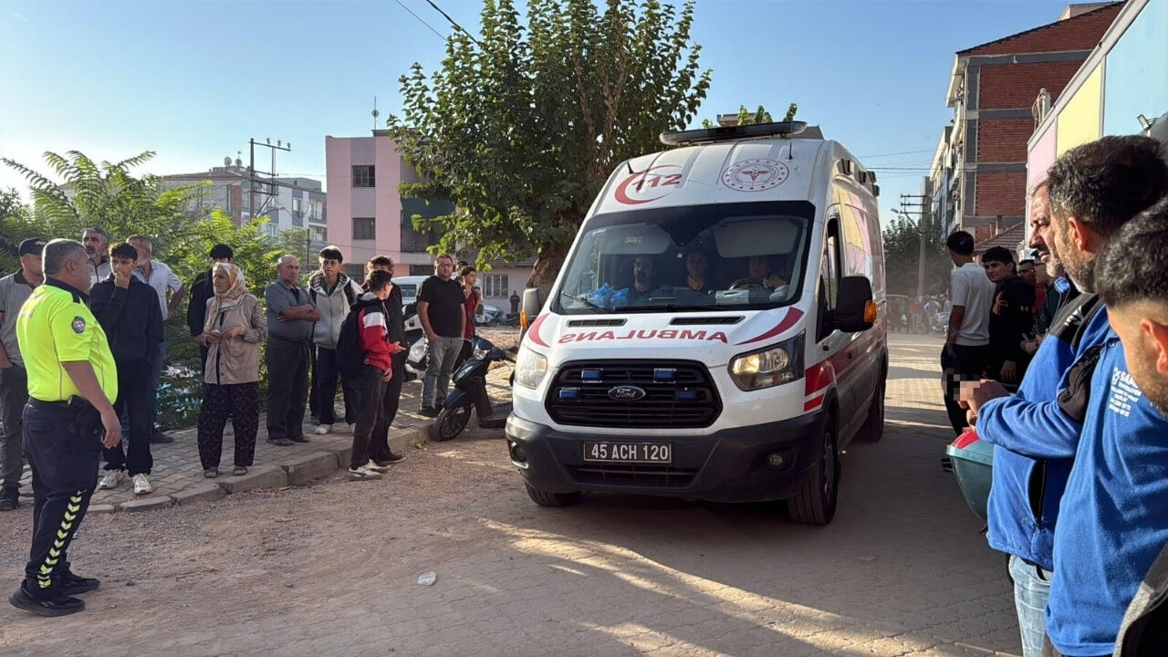 Manisa’da Okul Önünde Silahlı Saldırı! Yaralı Öğrenciler Var (1)