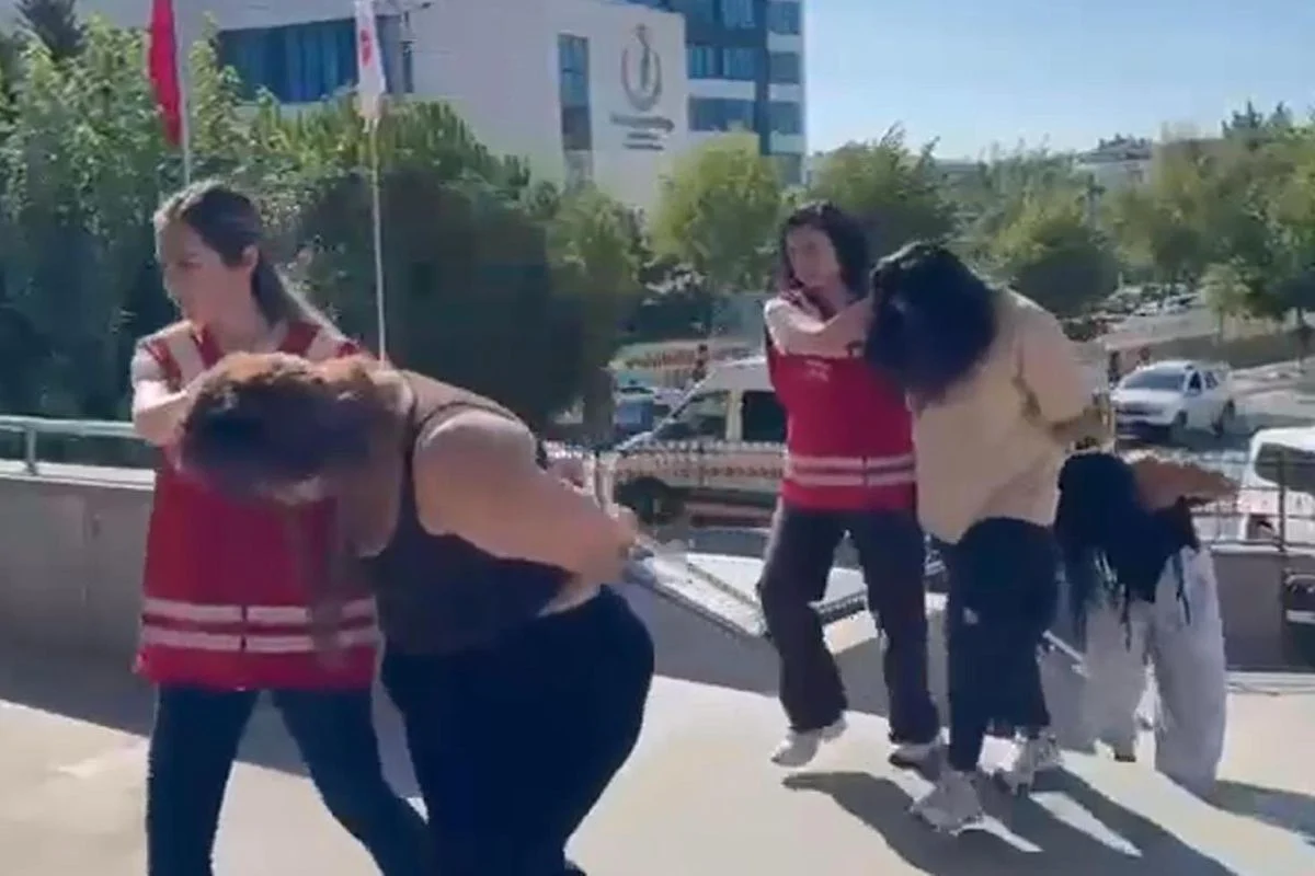 Masaj Salonuna Fuhş Operasyonu! İş Yeri Sahibi De Kadın-1