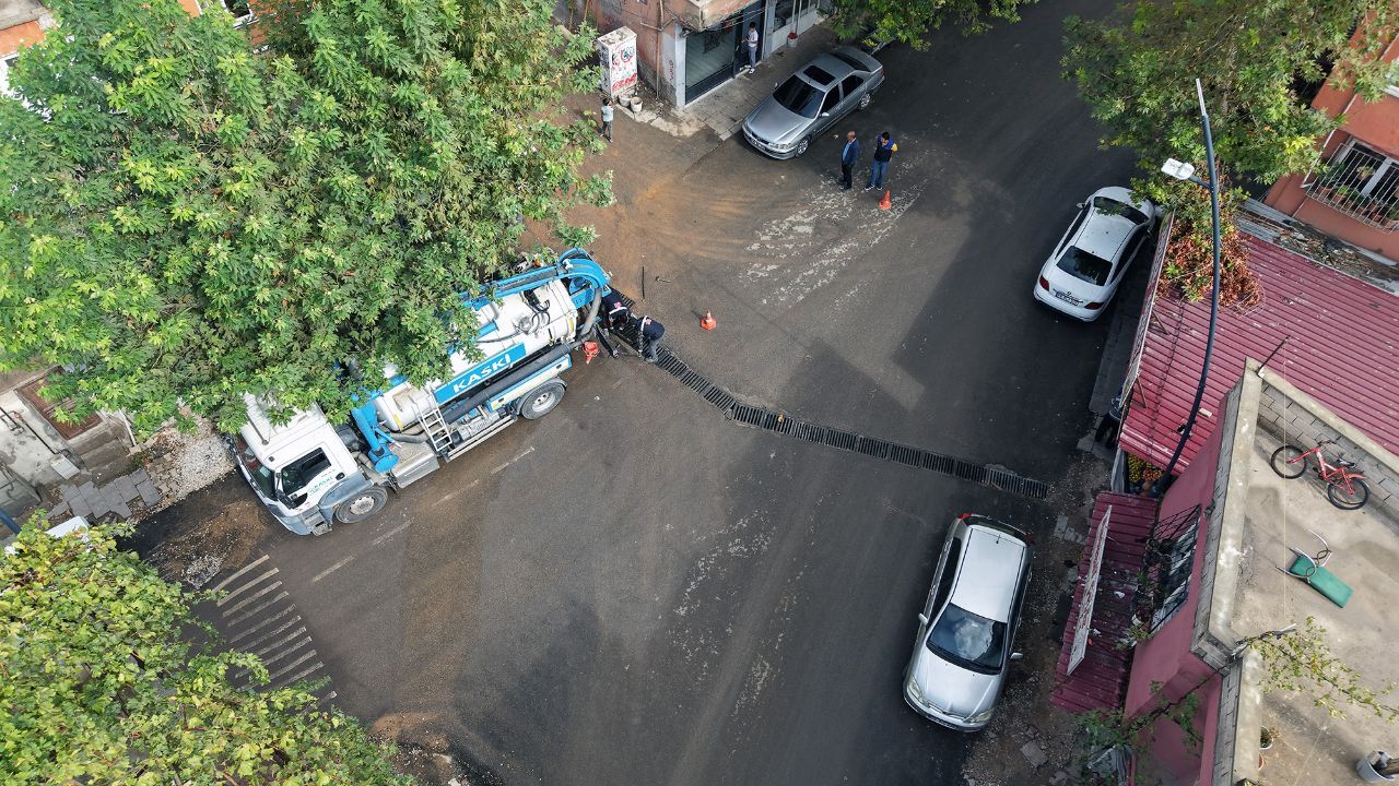 Kahramanmaraş’ta kış öncesi mazgallar tek tek temizleniyor