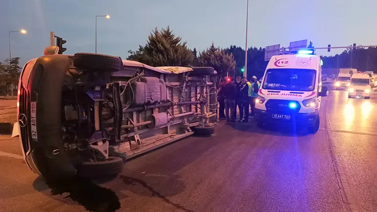 Minibüsler Çarpıştı, 10 Tarım Işçisi Yaralandı 1