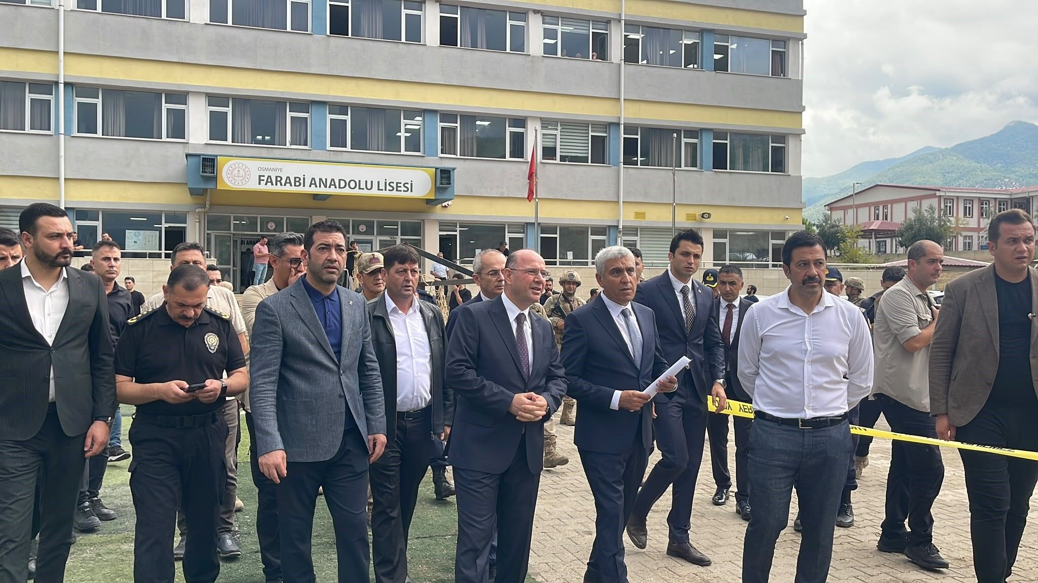 Osmaniye’de Okulda Silahlı Saldırı Öğretmen Öldü (2)