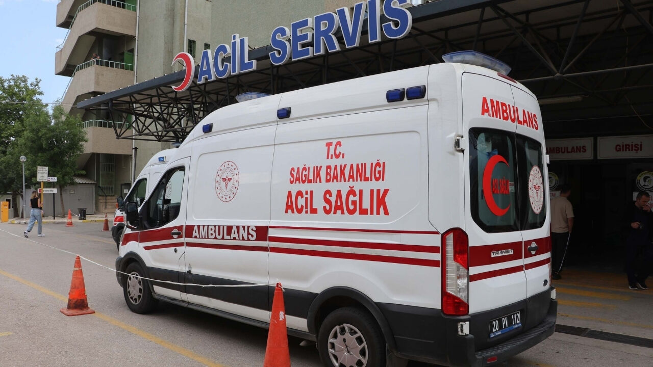 Pamukkale’de bıçaklı kavga! 1 kişi hayatını kaybetti