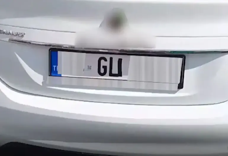 Plakasındaki Harfi Değiştiren Sürücüye 140 Bin Tl Ceza 1