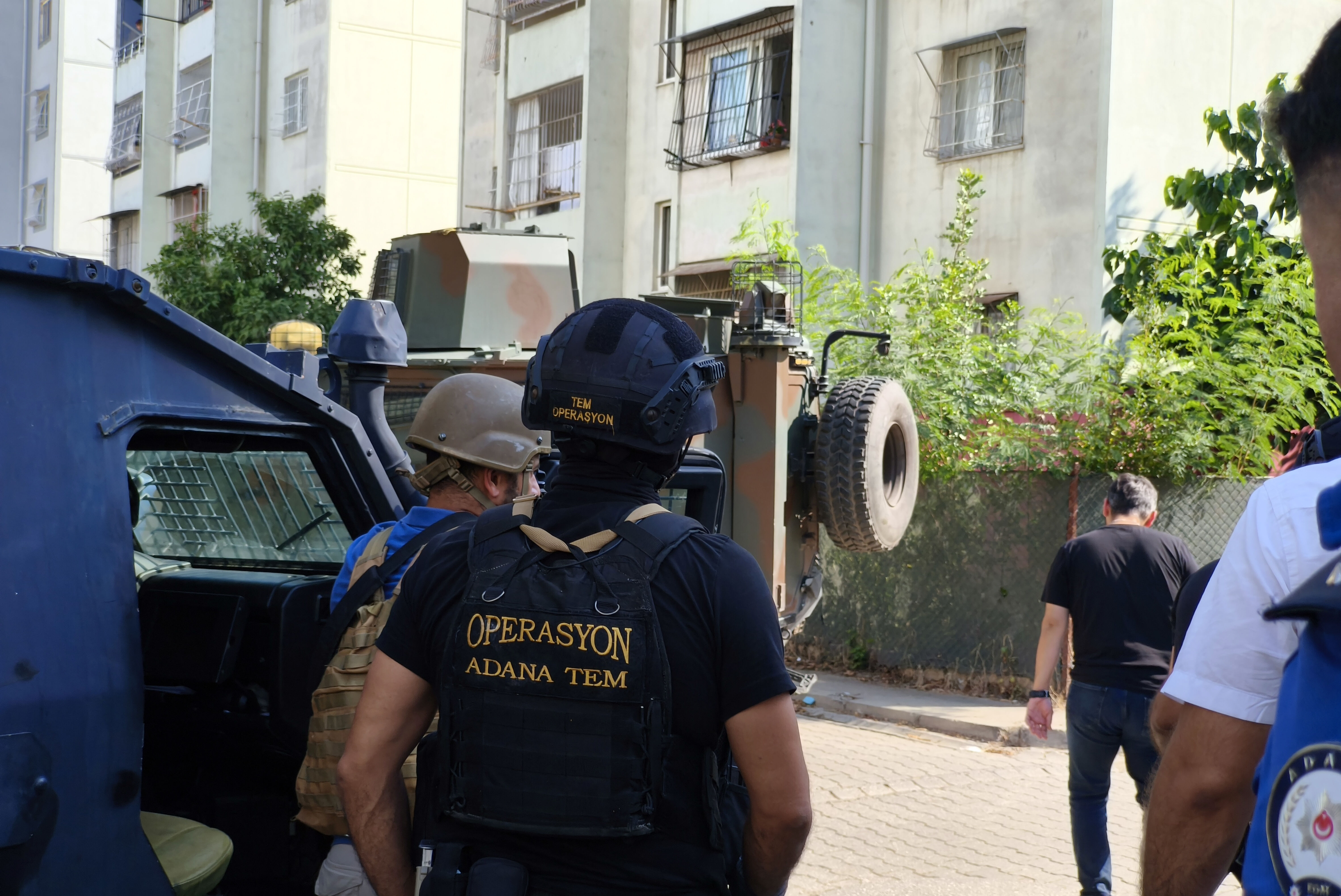 Polise Tabancayla Ateş Edip El Bombasıyla Direnen Şüpheli Tutuklandı (9)