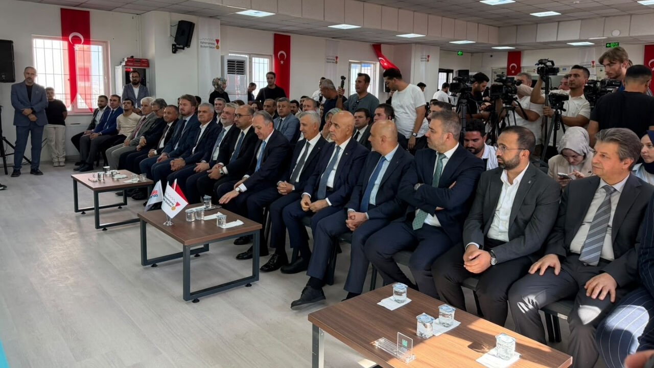 Pusula Maraş Eğitim Merkezi Açıldı! Bin Öğrenciye Ücretsiz Eğitim (1)