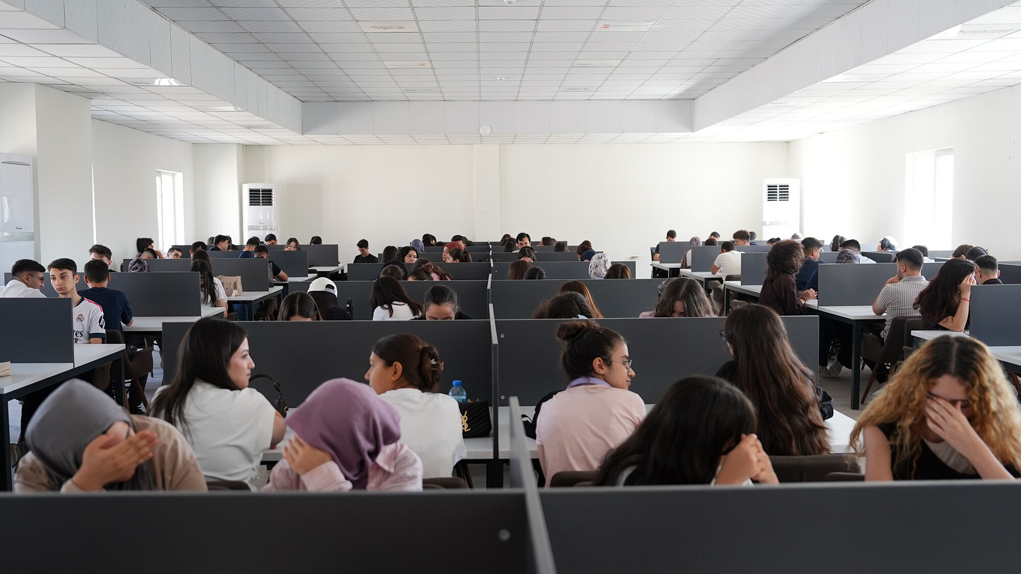 Pusula Maraş Eğitim Merkezi’nde İlk Ders Zili Çaldı