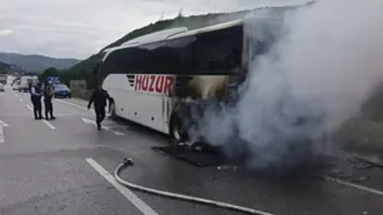 Samsun’da Seyir Halindeki Yolcu Otobüsü Alev Aldı