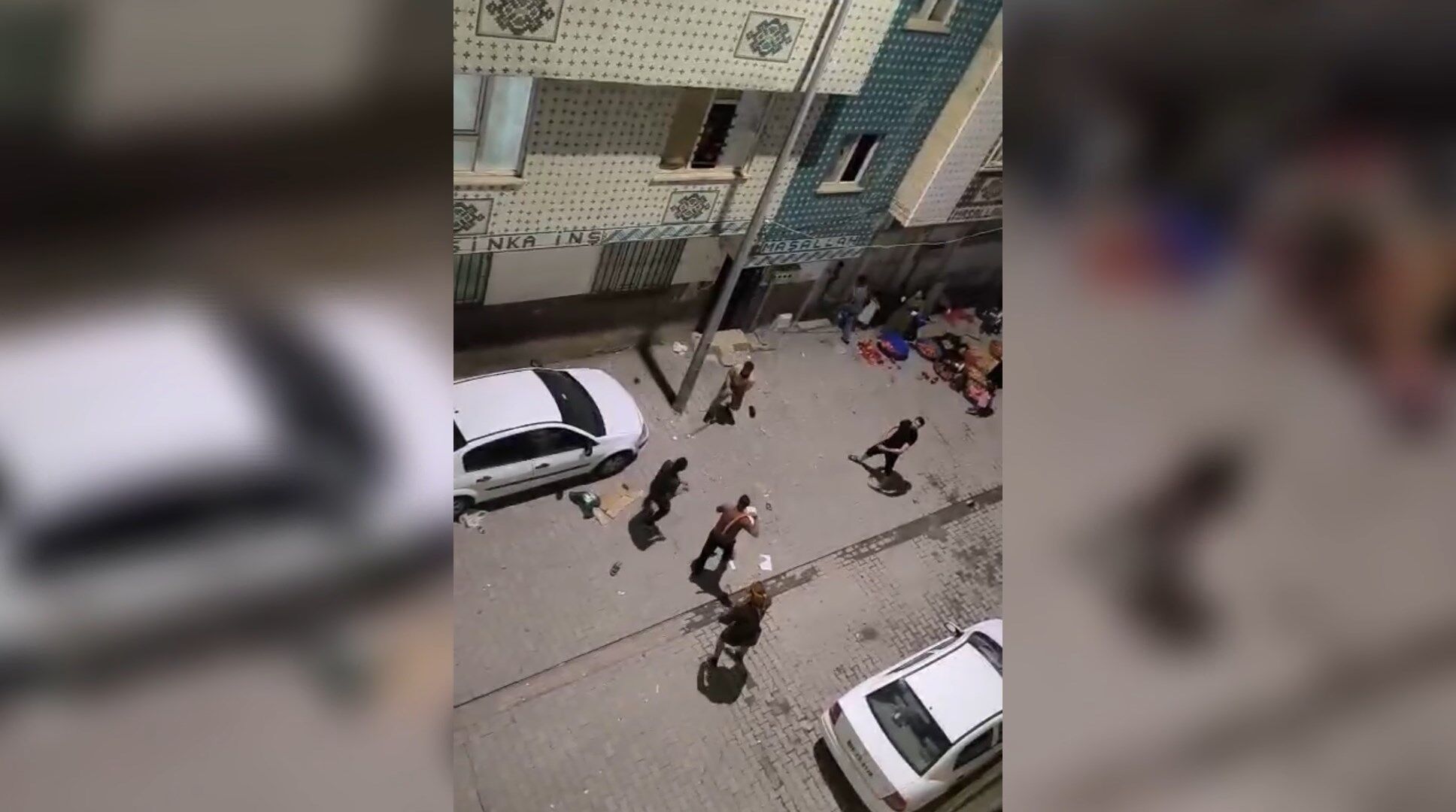 Şanlıurfa’da Aynı Sokakta Oturan Iki Grup Birbirine Girdi! 2 Kişi Yaralandı (1)