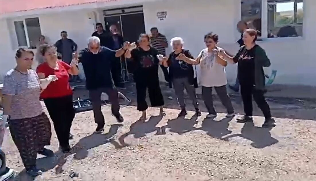 Sivas Kangal’da 50 Yıllık Köy Okulunu İmeceyle Yenilediler (6)