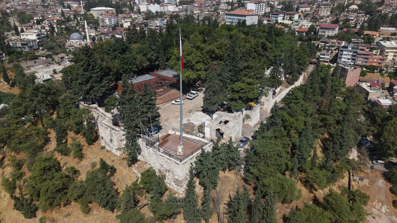 Tarihi Kahramanmaraş Kalesi kapılarını açmak için gün sayıyor