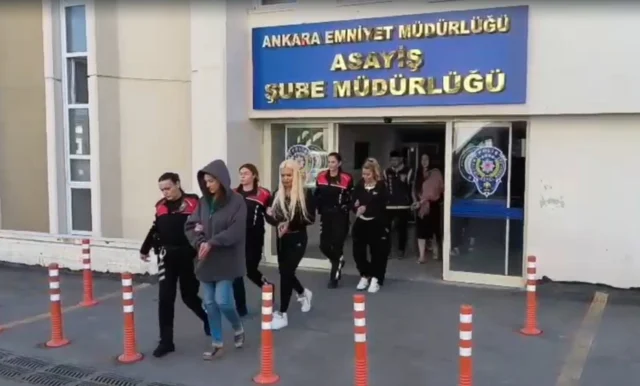 Tuğba Ekinci'nin De Aralarında Olduğu 5 Kişi Gözaltında (1)-1