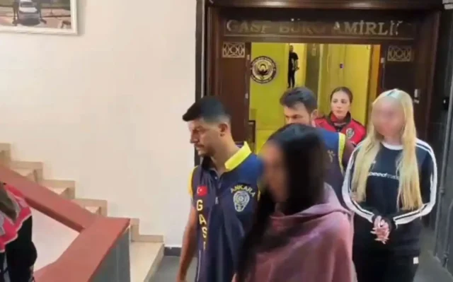 Tuğba Ekinci'nin De Aralarında Olduğu 5 Kişi Gözaltında (2)