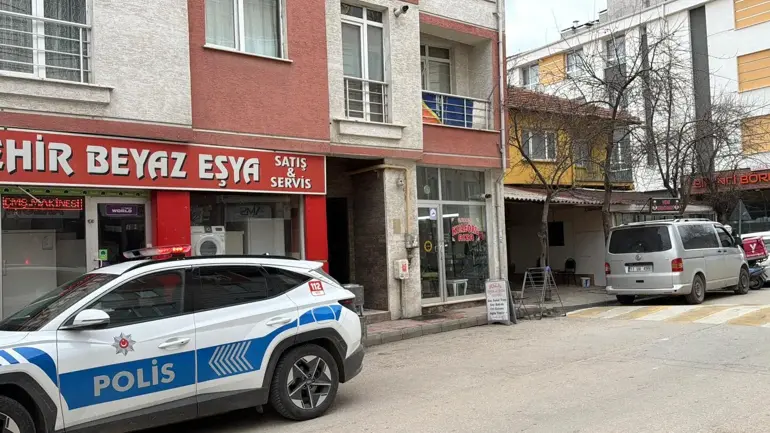 Üvey Babasını Bıçaklayarak Öldüren Sanık
