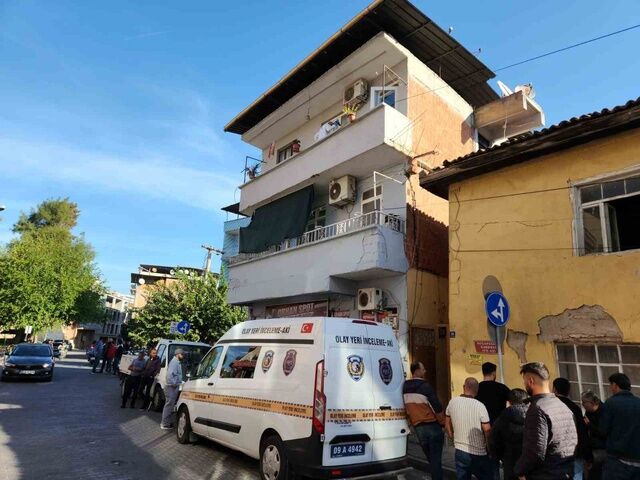 30 Yaşındaki Kadın Banyoda Ölü Bulundu! (1)