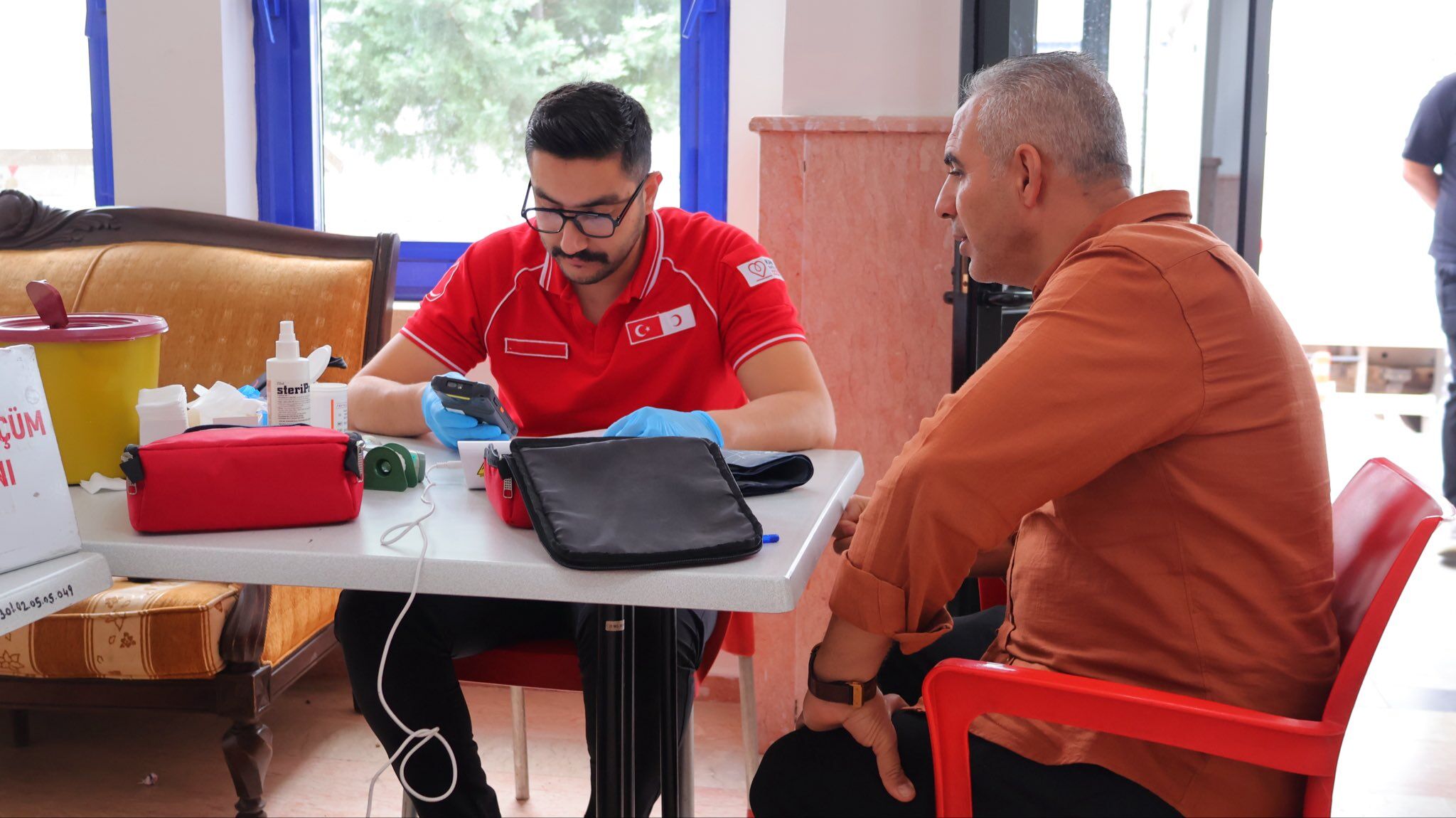 Kahramanmaraş’ta Kızılay’ın kan bağışı kampanyasına kursiyerlerden destek3