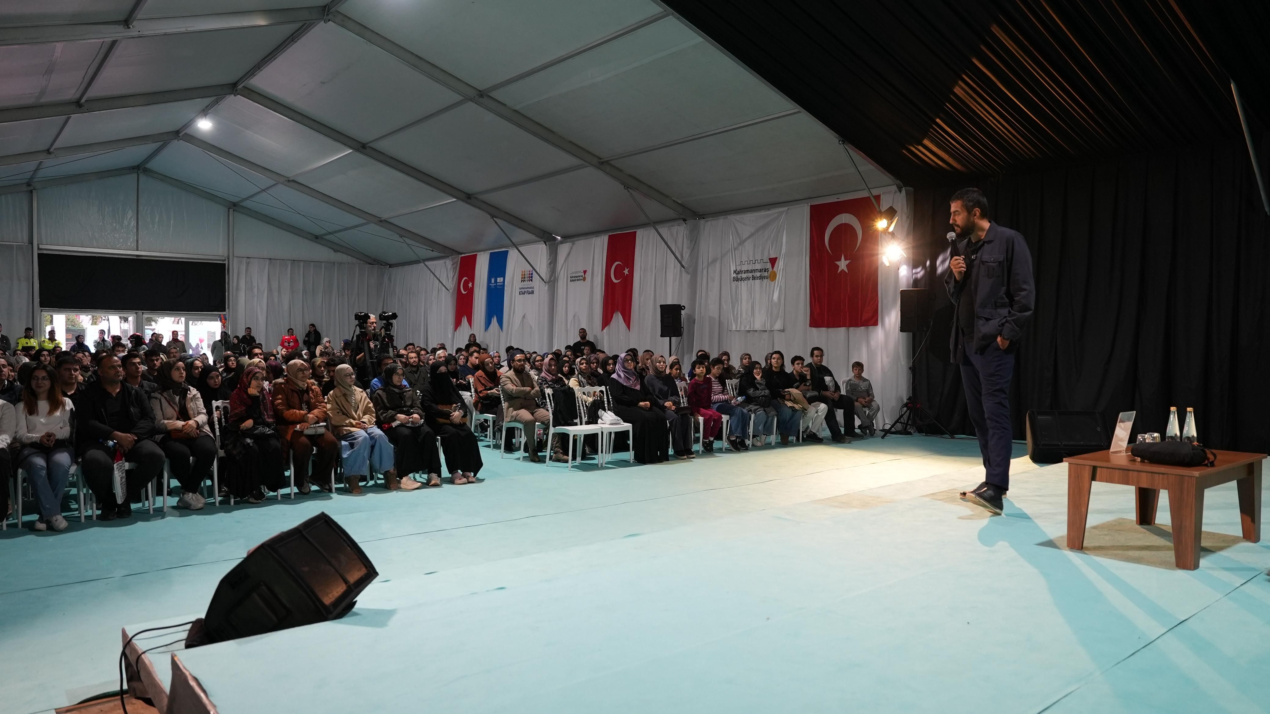 Altay Cem Meriç, Kahramanmaraş’ta Okurlarıyla Buluştu (1)