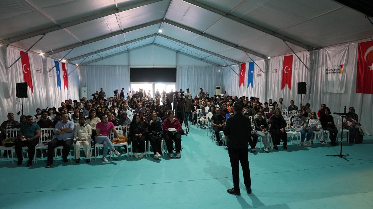 Beyhan Budak Kahramanmaraş'ta Ailelere Seslendi! Çocuklarda Özgüvenin Önemini Anlattı (5)
