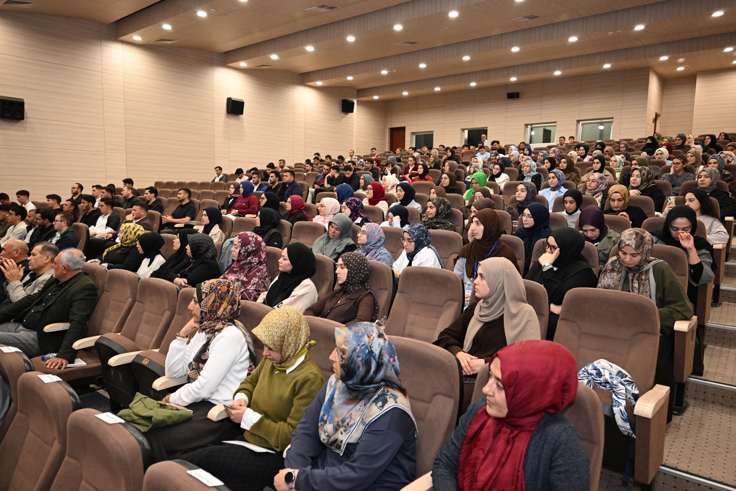 Eski Diyanet İşleri Başkanı Ali Erbaş, Kahramanmaraş’ta İlim Ve İrfanı Anlattı (7)