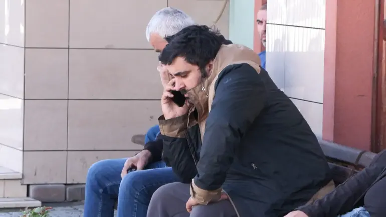 Eyüpsultan'da Motosiklet Sürücüsü Kazada Öldü; 'Bir Şoför Sıkıştırıp Düşürdü, Başka Bir Araç Ezdi'