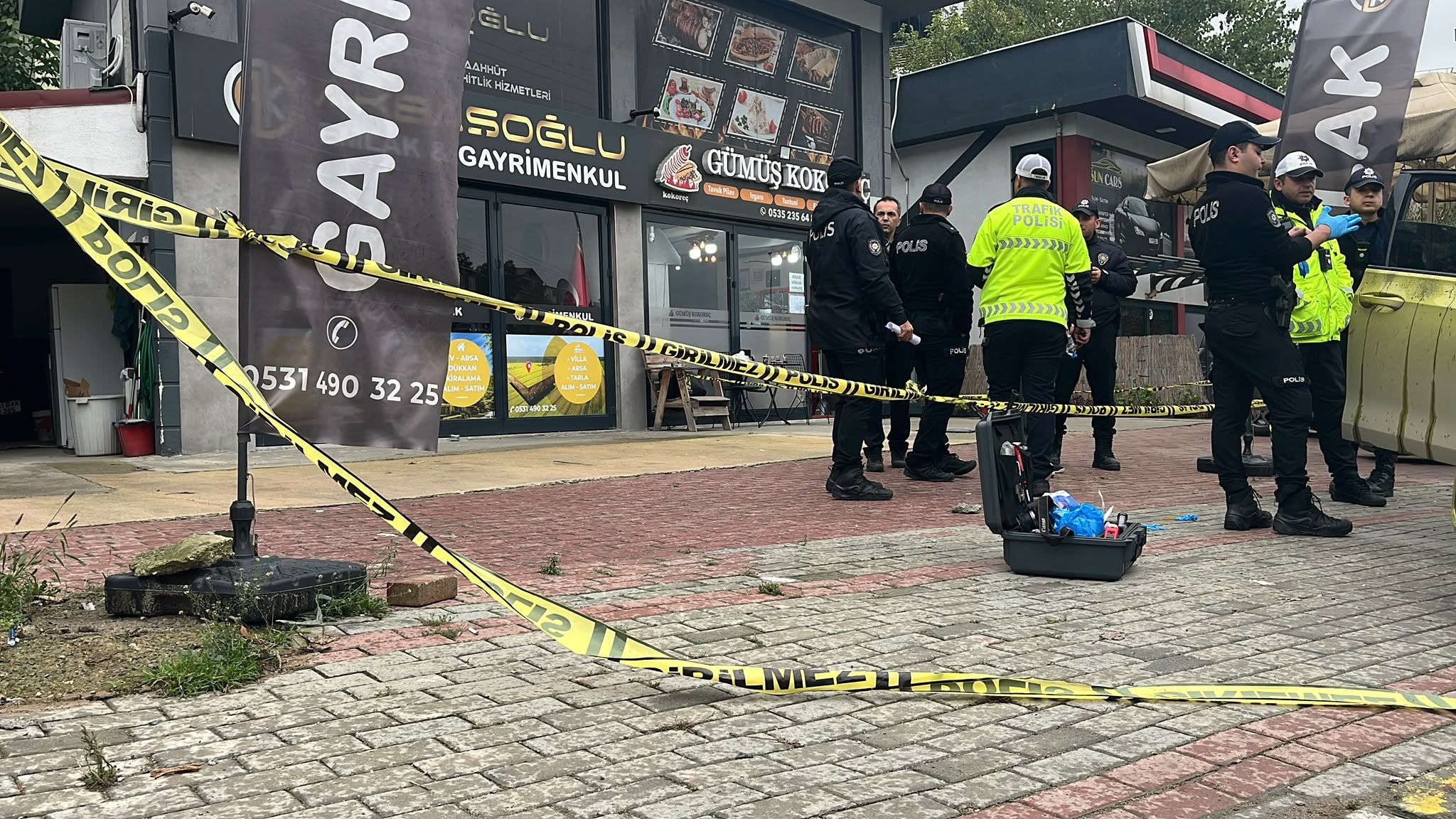 Emlakçıda silahlı kavga: 1 ölü, 1 yaralı