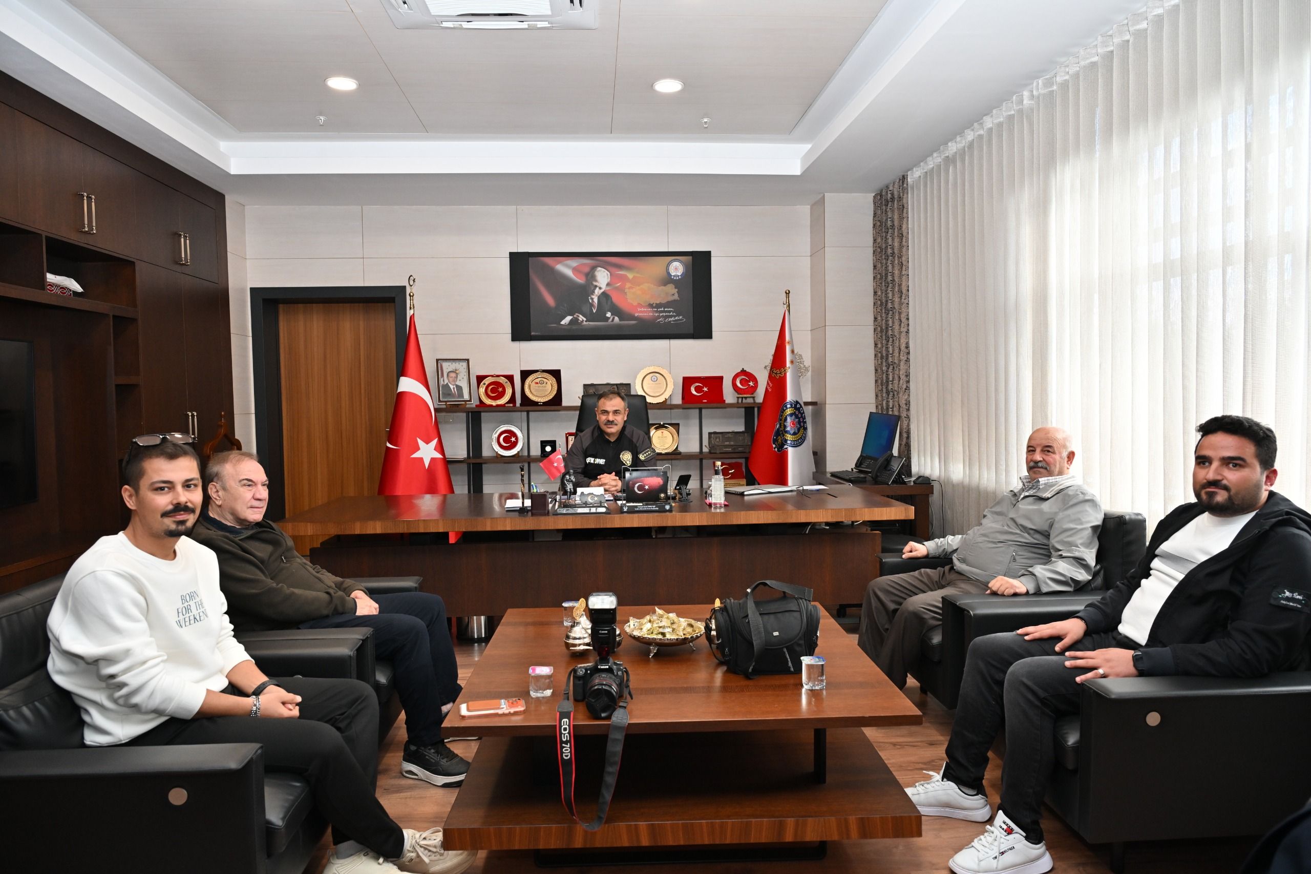 Gazetemizden Emniyet Müdürü Beyti Kalaycı’ya Hayırlı Olsun Ziyareti (2)