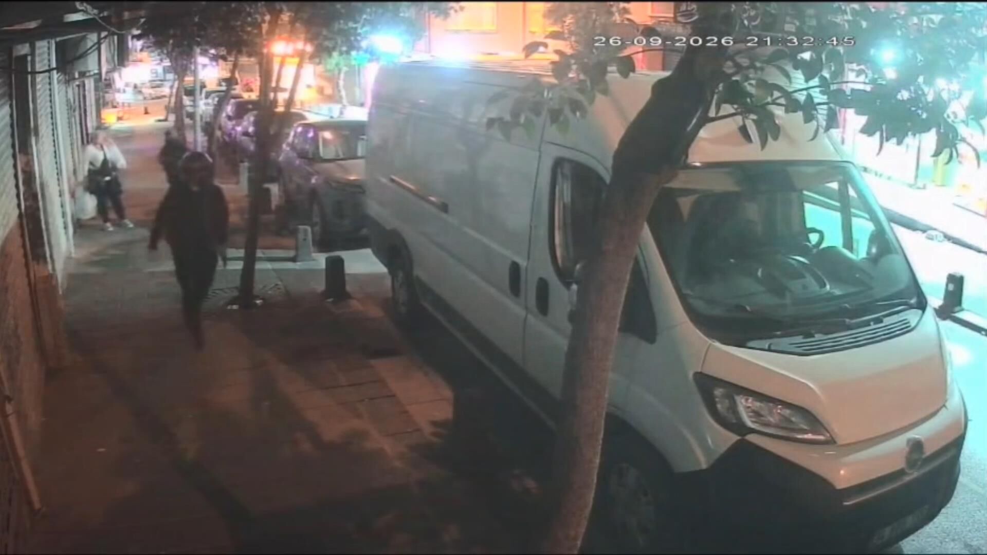 Gaziosmanpaşa’da Çay Ocağı Önünde Silahlı Saldırı 2 Çocuk Babası Hayatını Kaybetti (2)